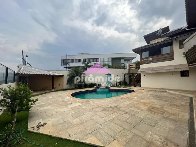 Casa com 501m² 4 quartos e 5 banheiros, à venda, no bairro Residencial Santa Helena em Caçapava