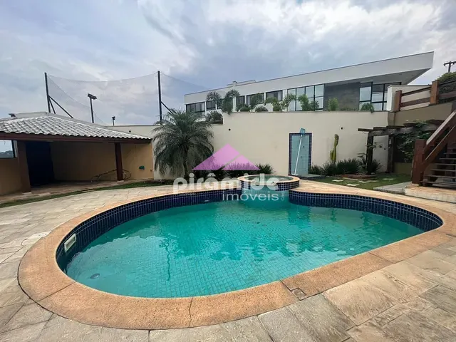 Casa com 501m² 4 quartos e 5 banheiros, à venda, no bairro Residencial Santa Helena em Caçapava