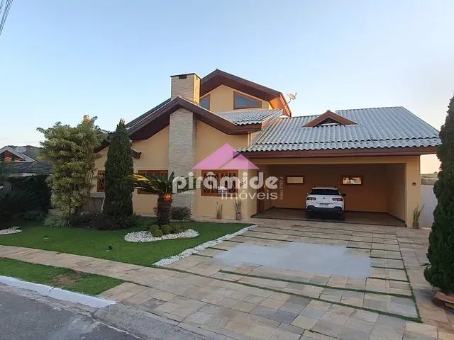 Casa com 501m² 4 quartos e 5 banheiros, à venda, no bairro Residencial Santa Helena em Caçapava