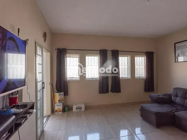 Casa com 255m² 4 quartos e 2 banheiros, à venda, no bairro Jardim Carlos Lourenço em Campinas