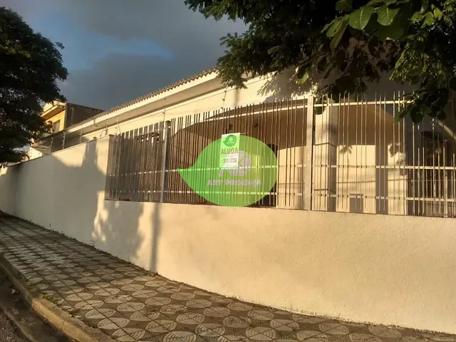 Casa com 260m² 3 quartos e 3 banheiros, para alugar, no bairro Jardim Vera Cruz em Sorocaba