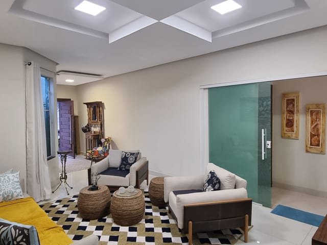 Casa com 424m² 4 quartos e 2 banheiros, à venda, no bairro Reserva dos Lagos em Pindamonhangaba