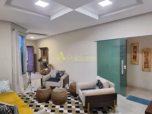 Casa com 424m² 4 quartos e 2 banheiros, à venda, no bairro Reserva dos Lagos em Pindamonhangaba