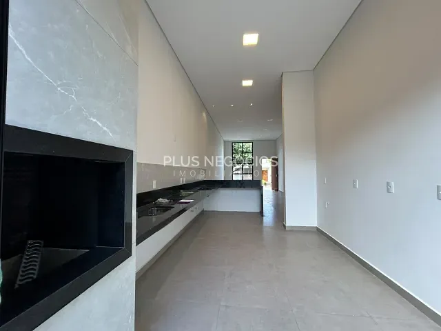 Casa com 250m² 3 quartos e 5 banheiros, à venda, no bairro Condomínio Villa do Bosque em Sorocaba