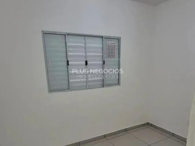 Casa com 125m² 2 quartos e 2 banheiros, à venda, no bairro Jardim Itanguá em Sorocaba