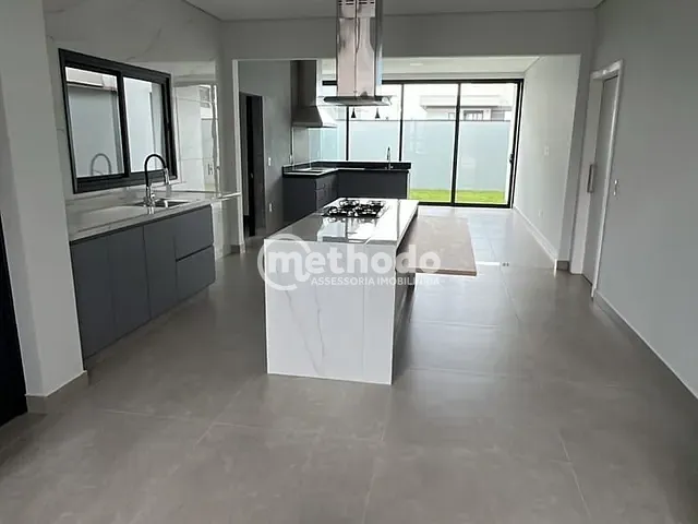 Casa com 300m² 3 quartos e 4 banheiros, à venda, no bairro Parque Brasil 500 em Paulínia