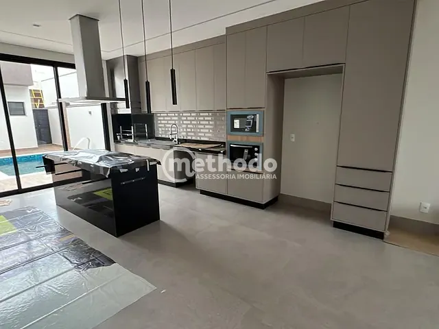 Casa com 300m² 3 quartos e 5 banheiros, à venda, no bairro Parque Brasil 500 em Paulínia