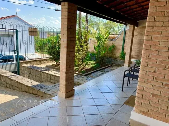 Casa com 335m² 3 quartos e 3 banheiros, à venda, no bairro Vila São João em Caçapava