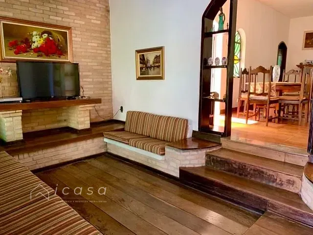 Casa com 335m² 3 quartos e 3 banheiros, à venda, no bairro Vila São João em Caçapava