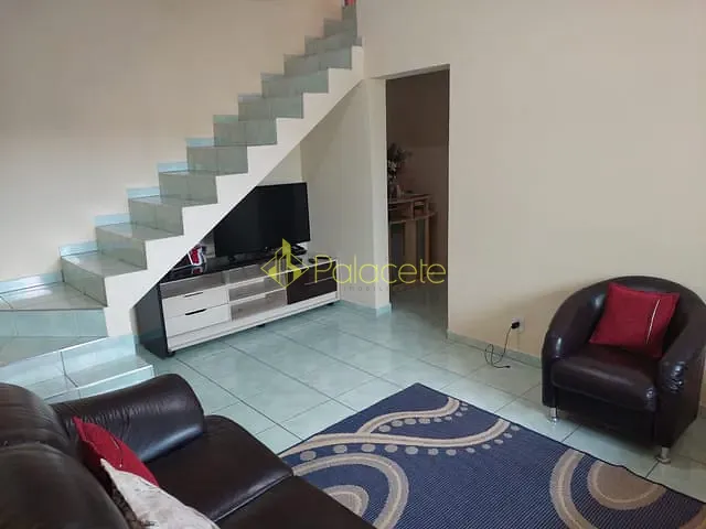 Casa com 250m² 3 quartos e 2 banheiros, à venda, no bairro Residencial Mombaça em Pindamonhangaba