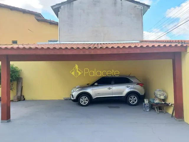 Casa com 250m² 3 quartos e 2 banheiros, à venda, no bairro Residencial Mombaça em Pindamonhangaba