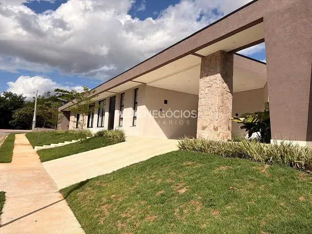 Casa 3 quartos e 5 banheiros, à venda, no bairro Wanel Ville em Sorocaba