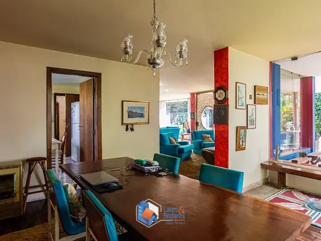 Casa com 1062m² 4 quartos e 4 banheiros, à venda, no bairro Jardim Leonor em São Paulo