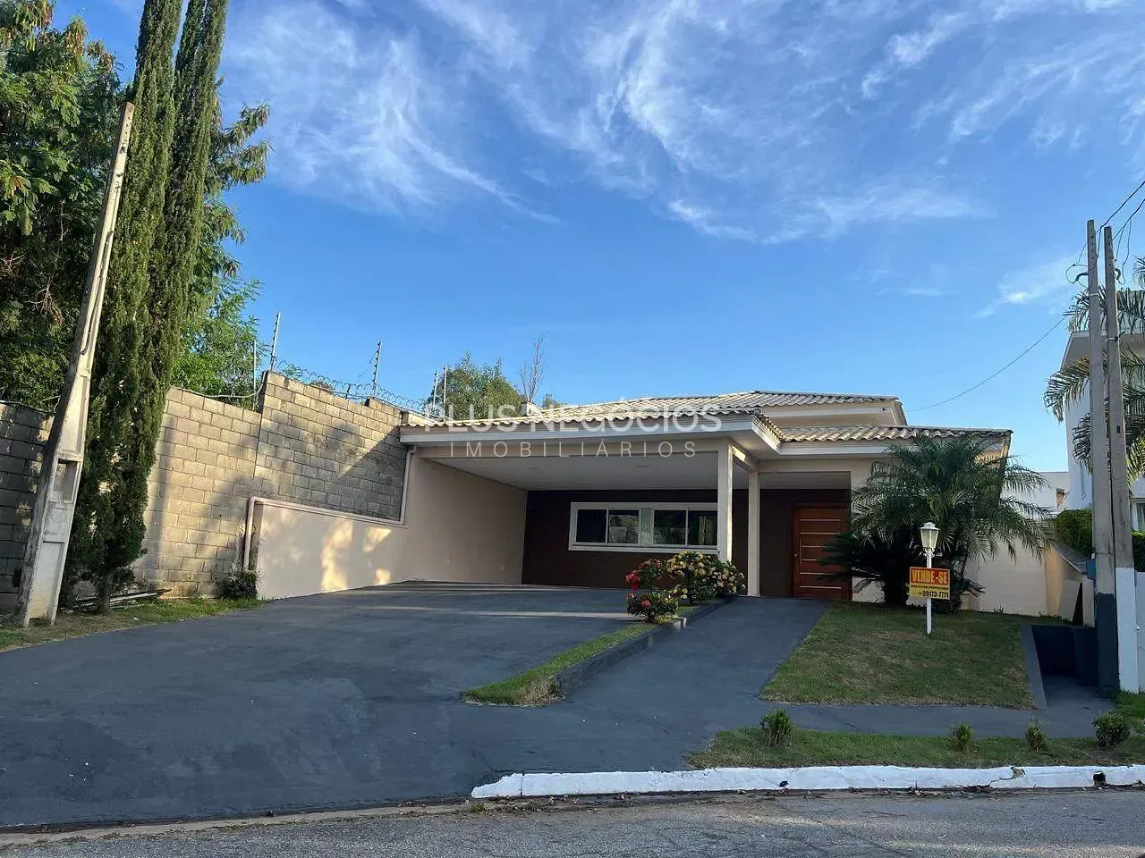 Casa, 3 quartos, 250 m² - Foto 1