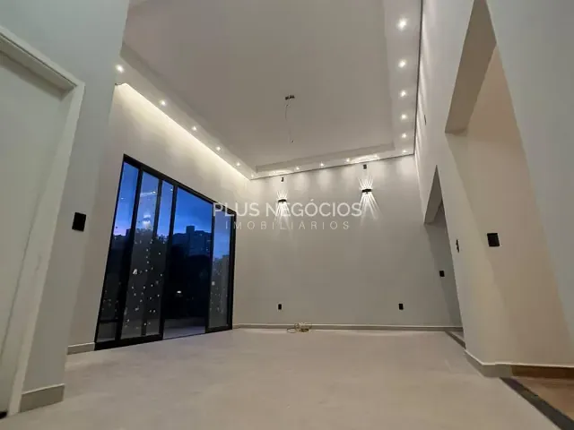 Casa com 330m² 3 quartos e 5 banheiros, à venda, no bairro Jardim Gramados de Sorocaba em Sorocaba