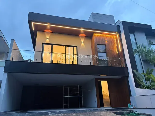 Casa com 330m² 3 quartos e 5 banheiros, à venda, no bairro Jardim Gramados de Sorocaba em Sorocaba