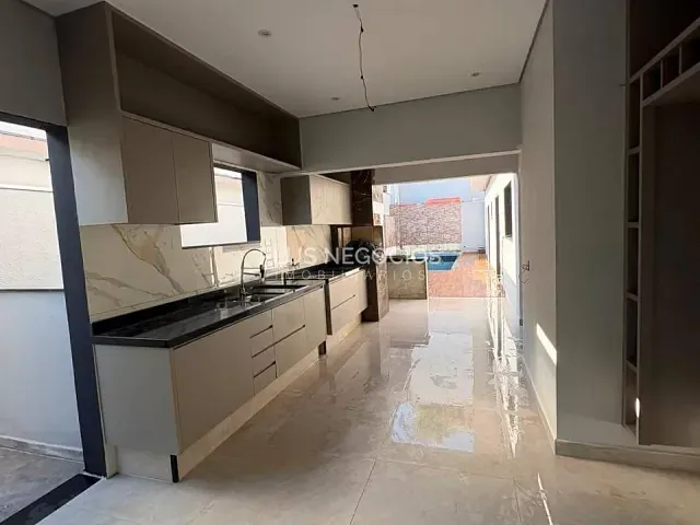 Casa com 330m² 3 quartos e 5 banheiros, à venda, no bairro Jardim Gramados de Sorocaba em Sorocaba