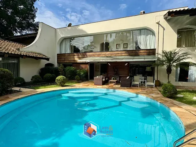Casa com 1650m² 3 quartos e 5 banheiros, à venda, no bairro Cidade Jardim em São Paulo