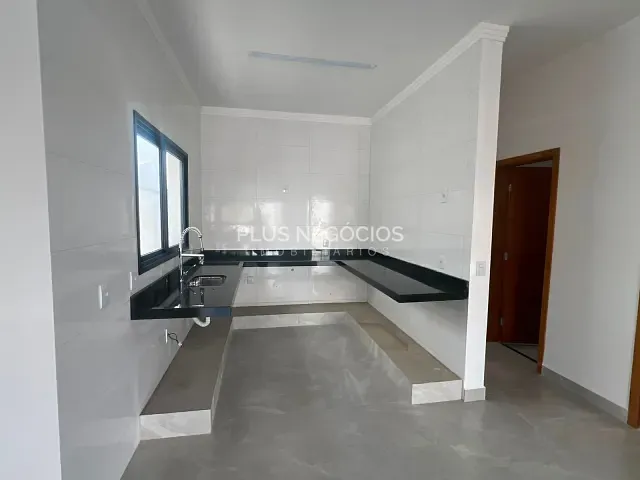 Casa com 250m² 3 quartos e 2 banheiros, à venda, no bairro Jardim Residencial Campos do Conde em Sorocaba