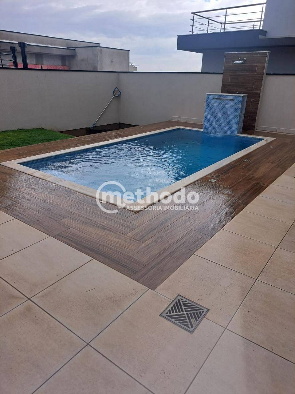 Casa, 4 quartos, 221 m² - Foto 1