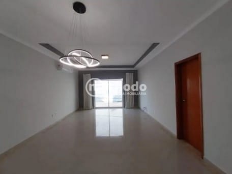 Casa, 4 quartos, 223 m² - Foto 4