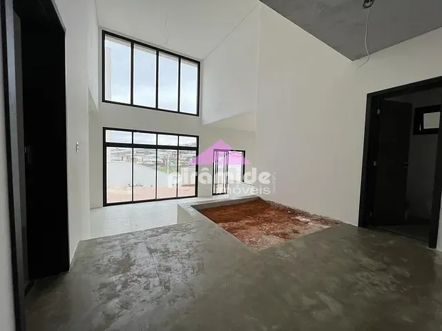 Casa com 450m² 4 quartos e 5 banheiros, à venda, no bairro Urbanova em São José dos Campos