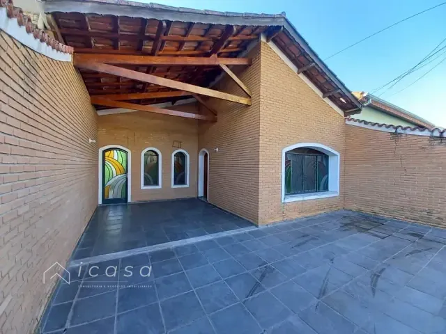 Casa com 328m² 4 quartos e 1 banheiro, à venda, no bairro Vila Pantaleão em Caçapava