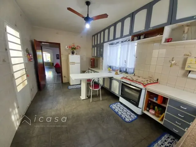 Casa com 328m² 4 quartos e 1 banheiro, à venda, no bairro Vila Pantaleão em Caçapava