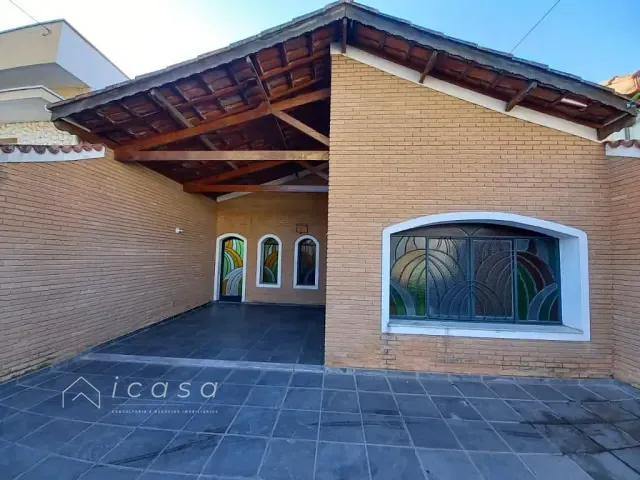 Casa com 328m² 4 quartos e 1 banheiro, à venda, no bairro Vila Pantaleão em Caçapava