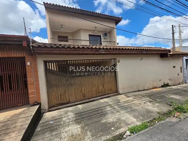 Casa 4 quartos e 4 banheiros, para alugar, no bairro Vila Assis em Sorocaba