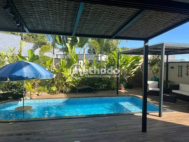 Casa com 340m² 4 quartos e 6 banheiros, à venda, no bairro Jardim São Marcos em Valinhos