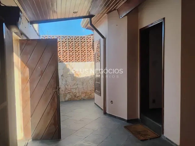 Casa com 350m² 4 quartos e 3 banheiros, à venda, no bairro Jardim Imperial em Sorocaba
