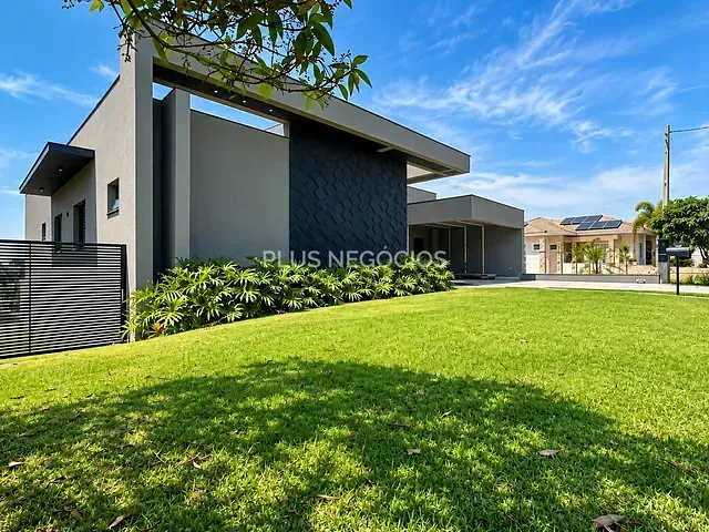 Casa com 895m² 3 quartos e 4 banheiros, à venda, no bairro LAGO AZUL em Araçoiaba da Serra