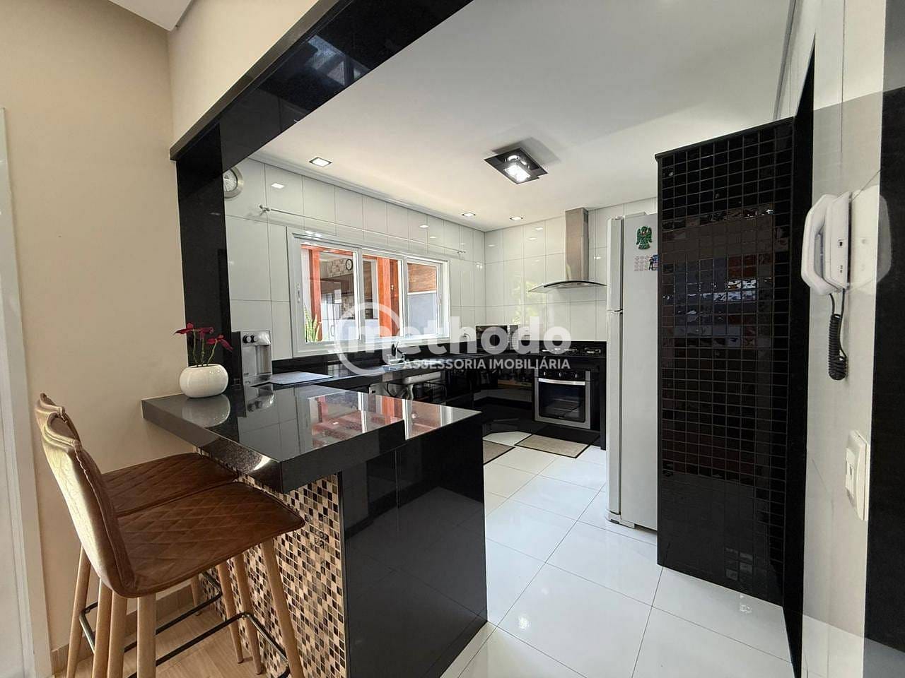 Casa, 4 quartos, 260 m² - Foto 18