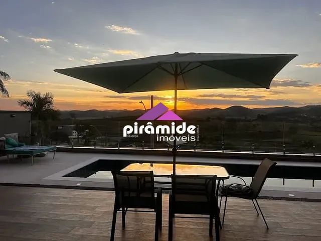 Casa com 450m² 4 quartos e 6 banheiros, à venda, no bairro Urbanova em São José dos Campos