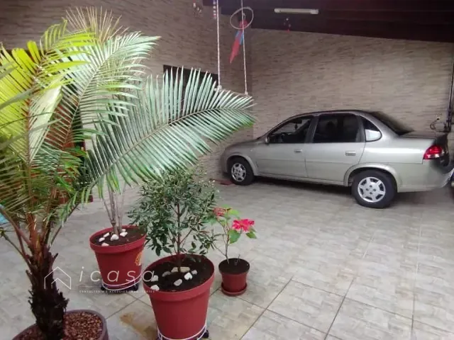 Casa com 175m² 2 quartos e 2 banheiros, à venda, no bairro Parque Residencial Santo André em Caçapava