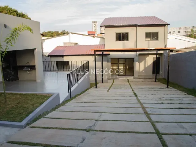 Casa com 370m² 3 quartos e 5 banheiros, à venda, no bairro Jardim Europa em Sorocaba