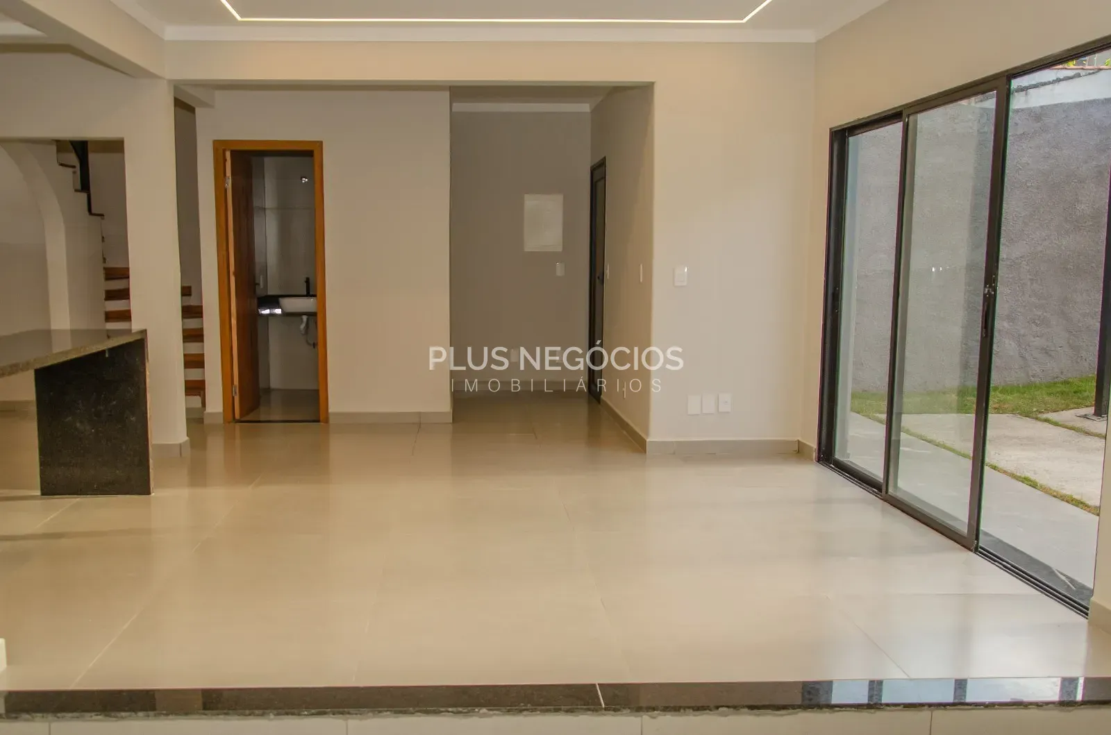 Casa, 3 quartos, 201 m² - Foto 4