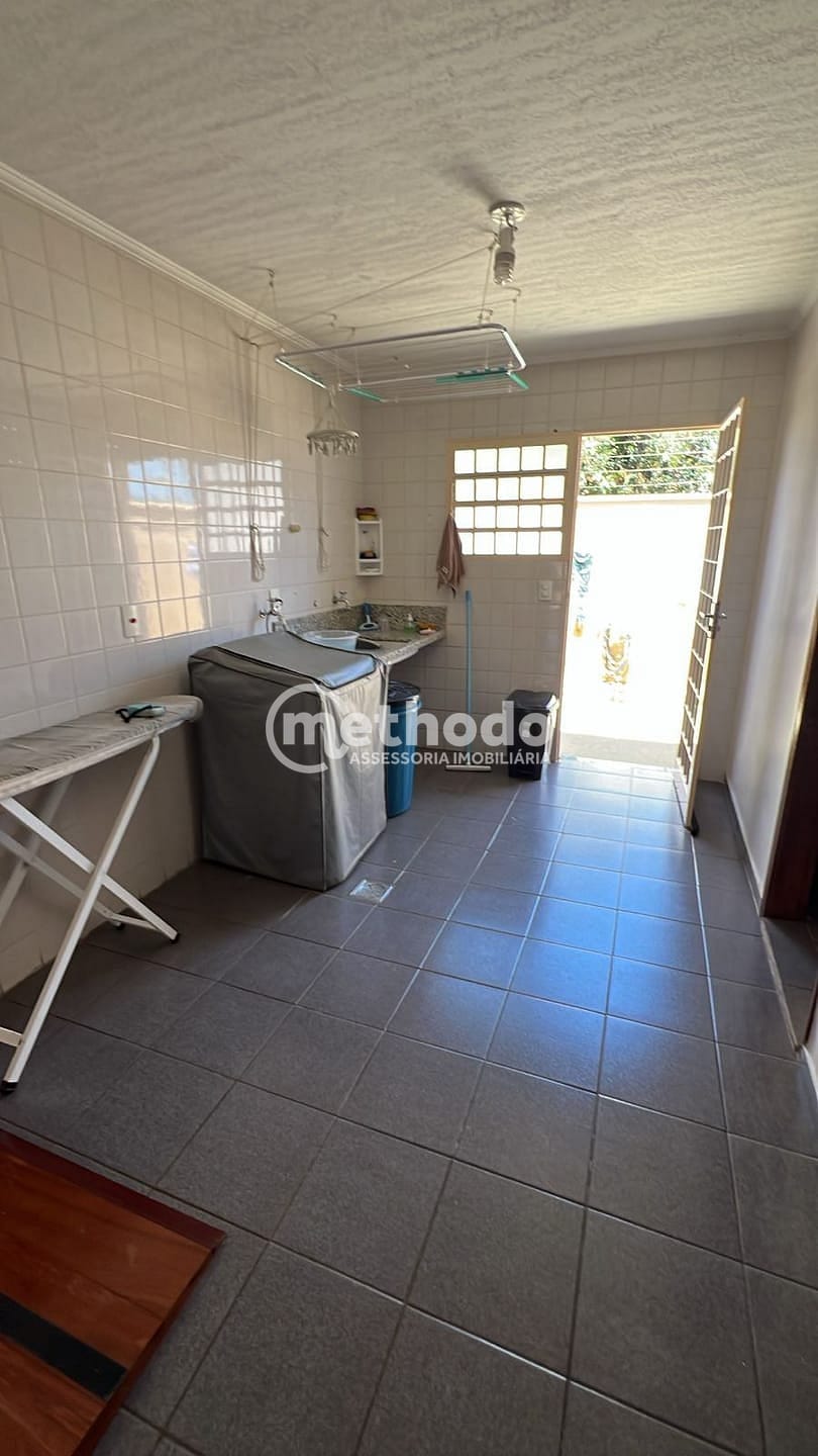Casa, 4 quartos, 325 m² - Foto 26