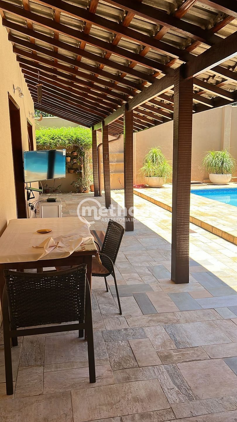 Casa, 4 quartos, 325 m² - Foto 33