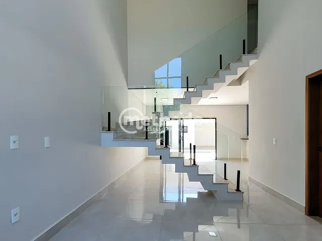 Casa com 250m² 3 quartos e 5 banheiros, à venda, no bairro Jardim Santo André em Hortolândia