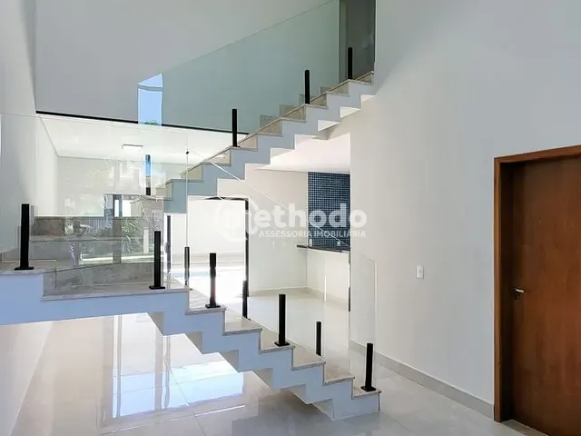 Casa com 250m² 3 quartos e 5 banheiros, à venda, no bairro Jardim Santo André em Hortolândia
