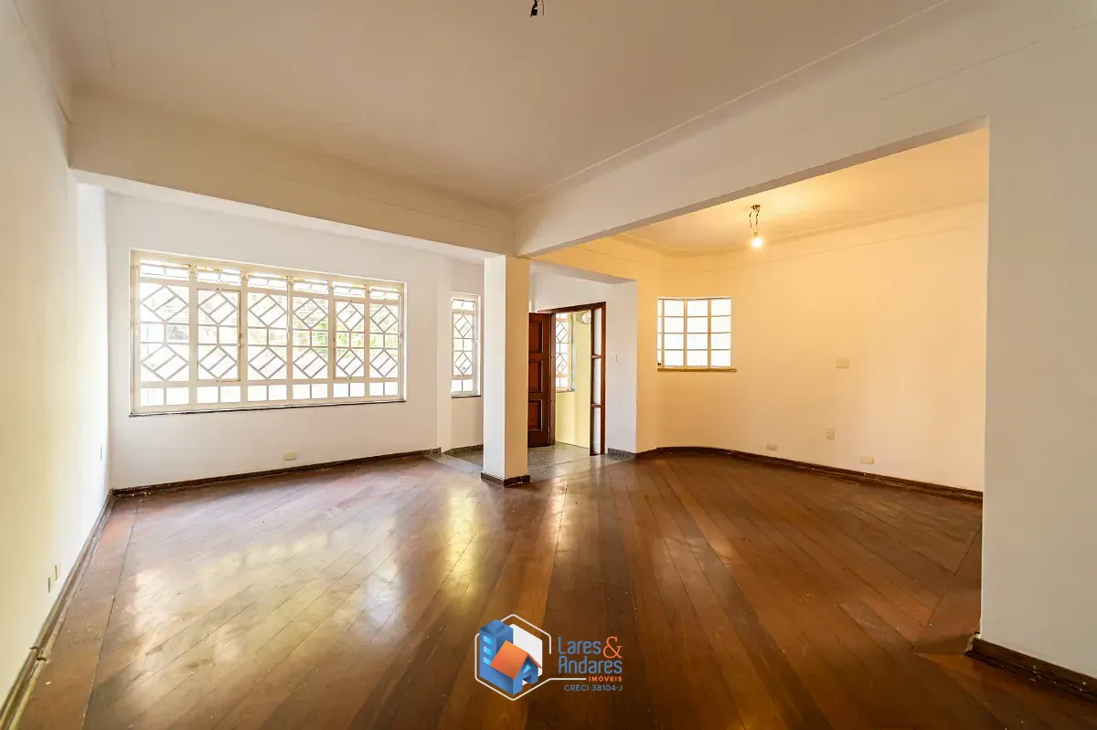 Casa, 3 quartos, 278 m² - Foto 1