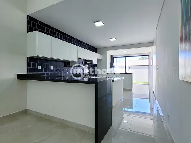 Casa com 250m² 3 quartos e 4 banheiros, à venda, no bairro Parque Ortolândia em Hortolândia