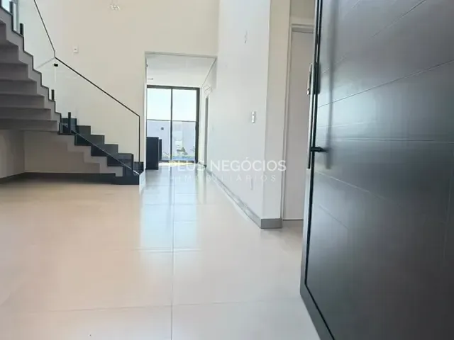 Casa com 300m² 3 quartos e 4 banheiros, à venda, no bairro Alphaville Nova Esplanada em Votorantim