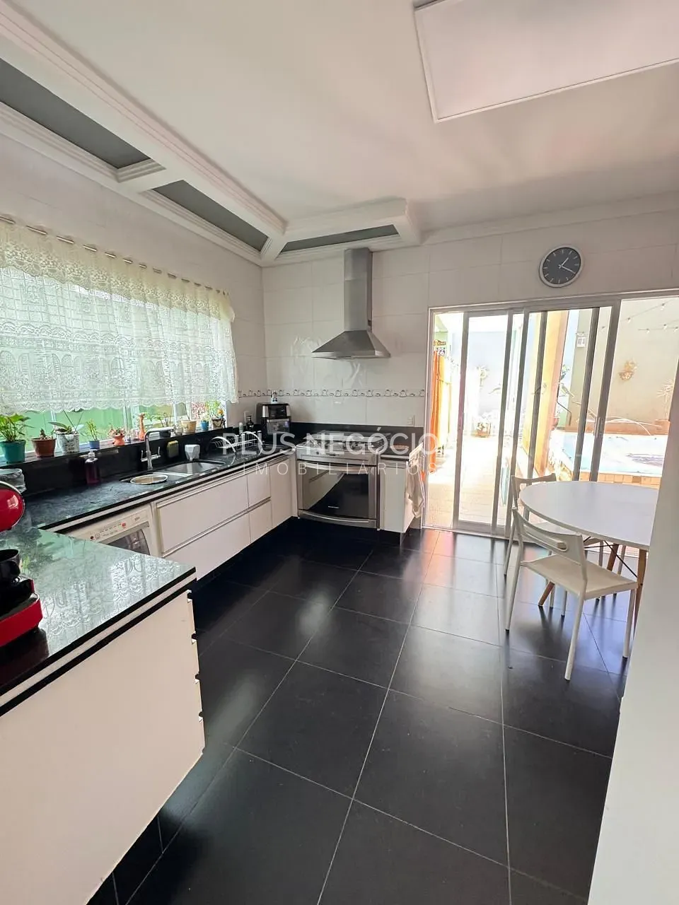 Casa, 3 quartos, 281 m² - Foto 9