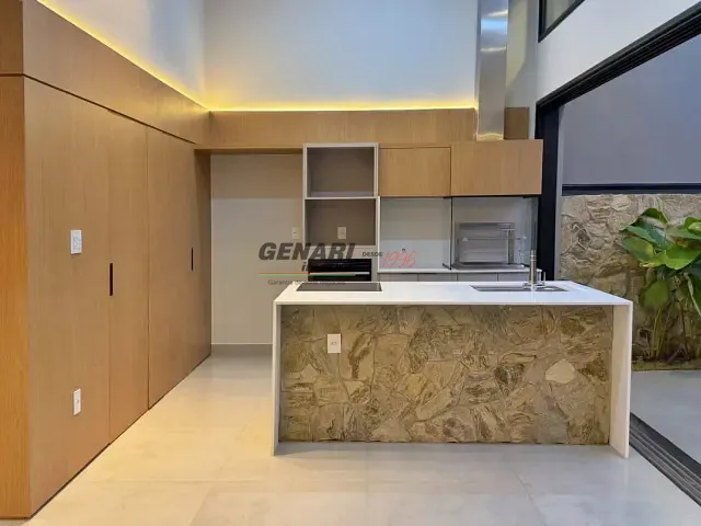 Casa com 300m² 3 quartos e 4 banheiros, à venda, no bairro Residencial London Park em Indaiatuba