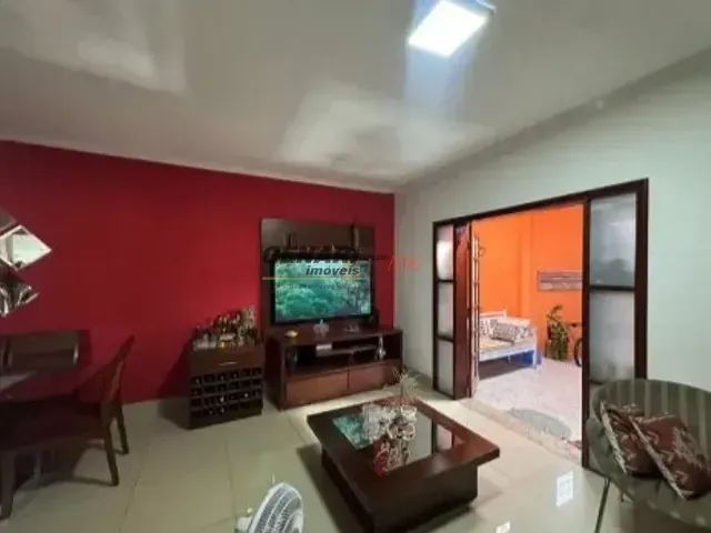 Casa com 262m² 3 quartos e 2 banheiros, à venda, no bairro Vila Maria Helena em Indaiatuba
