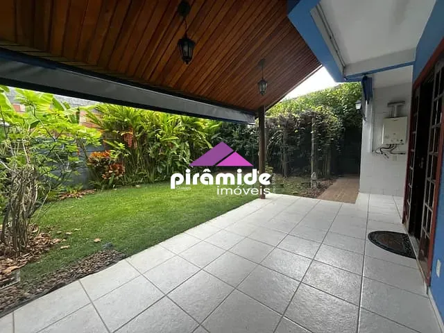 Casa com 252m² 4 quartos e 3 banheiros, à venda, no bairro Urbanova em São José dos Campos