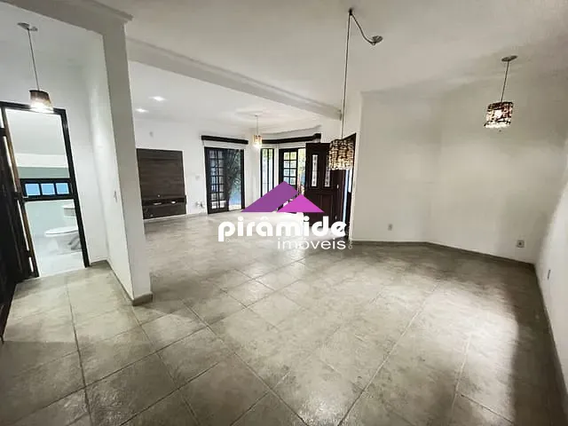 Casa com 252m² 4 quartos e 3 banheiros, à venda, no bairro Urbanova em São José dos Campos